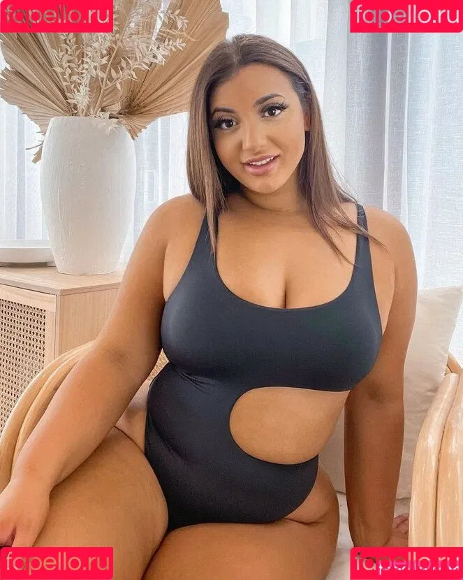 Tiana Sala Onlyfans Photo Gallery 