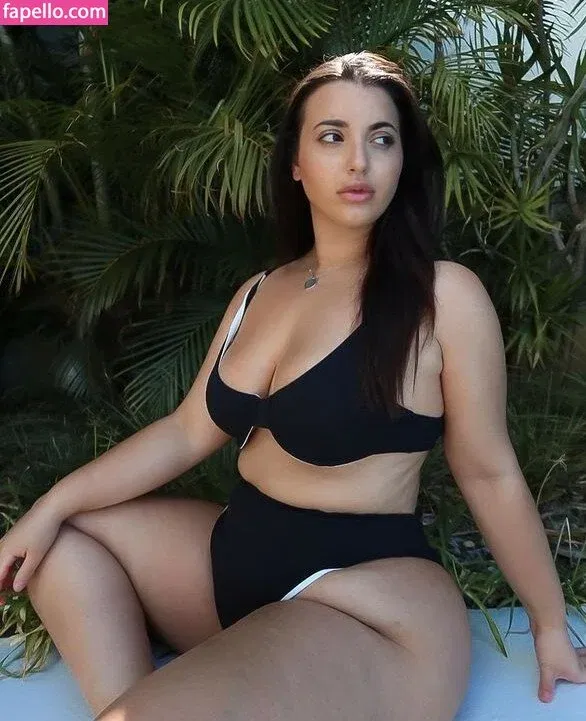 Tiana Sala Onlyfans Photo Gallery 