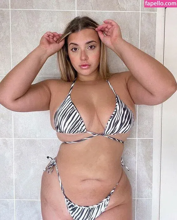 Tiana Sala Onlyfans Photo Gallery 