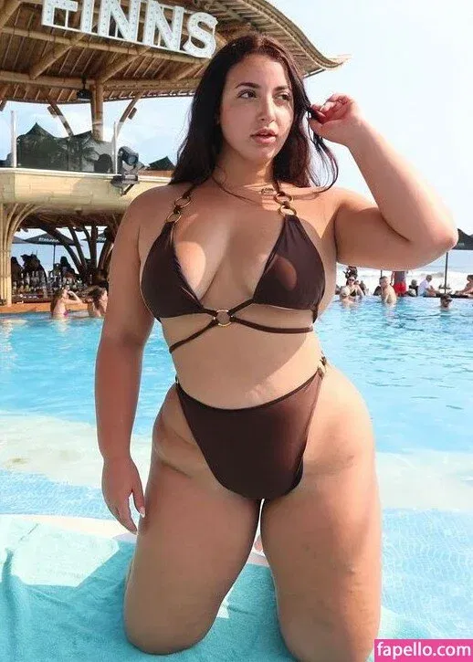 Tiana Sala Onlyfans Photo Gallery 