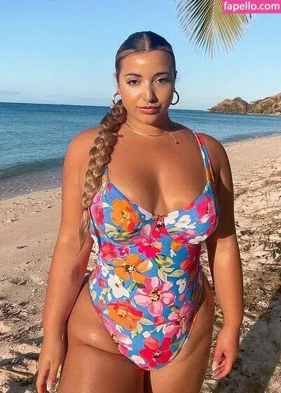 Tiana Sala Onlyfans Photo Gallery 