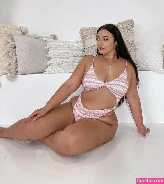 Tiana Sala Onlyfans Photo Gallery 