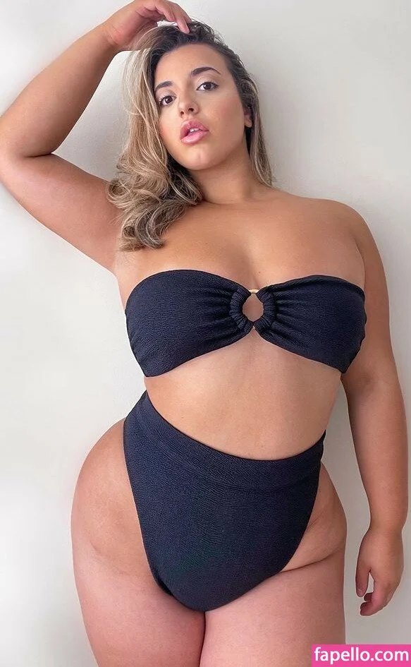 Tiana Sala Onlyfans Photo Gallery 