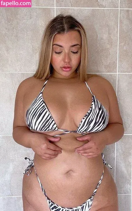 Tiana Sala Onlyfans Photo Gallery 