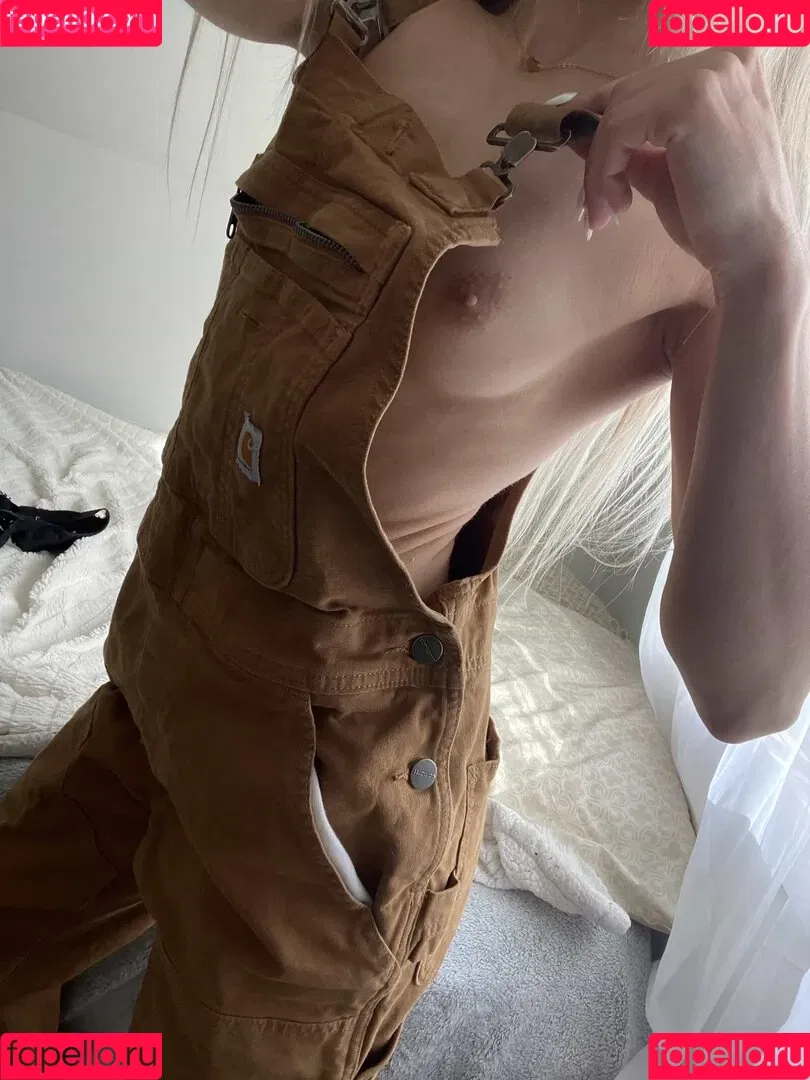 teenytinyblondievip Onlyfans Photo Gallery 