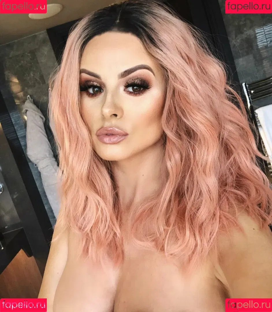 Rhian Sugden Onlyfans Photo Gallery 