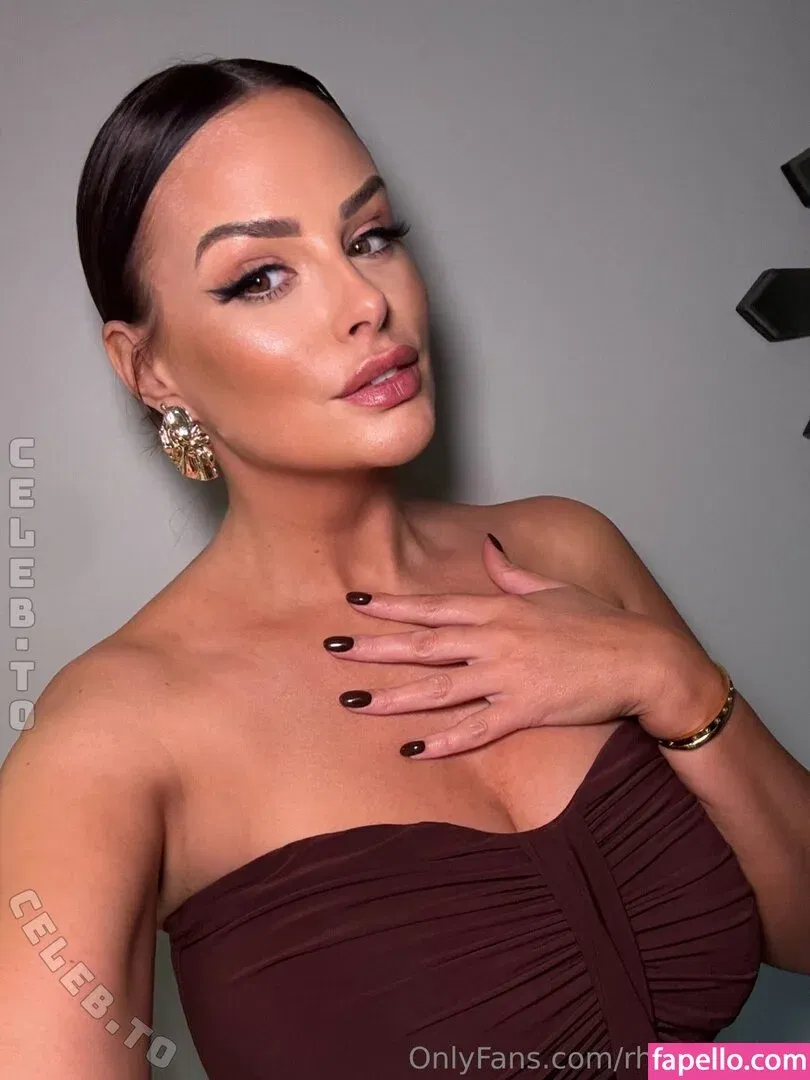 Rhian Sugden Onlyfans Photo Gallery 