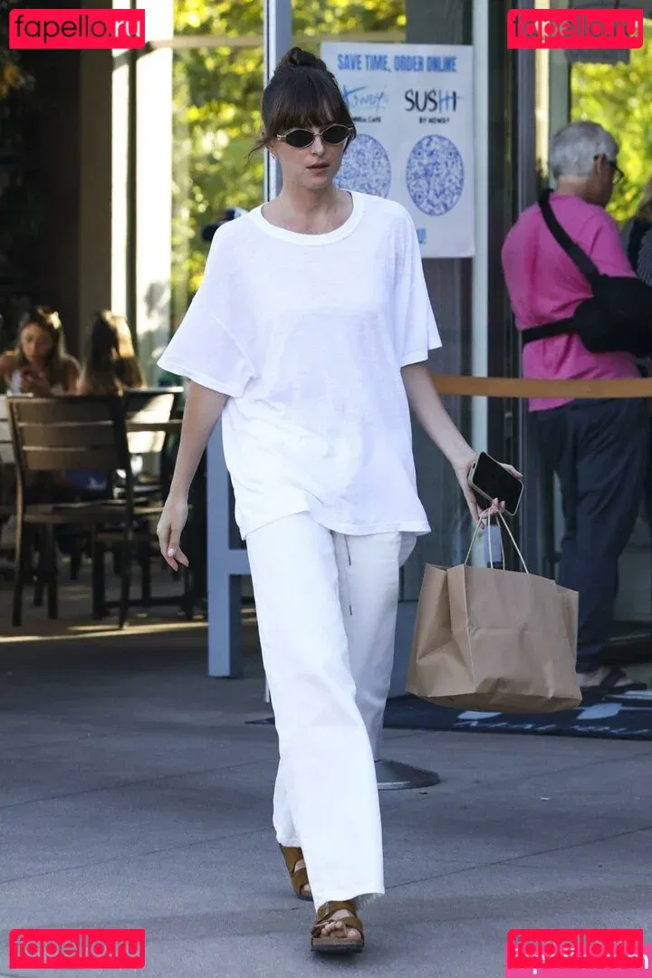 Dakota Johnson Onlyfans Photo Gallery 