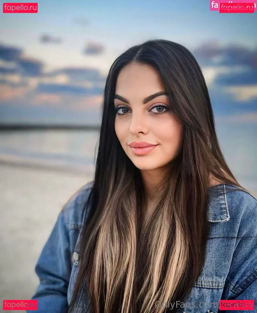 lerasky Onlyfans Photo Gallery 