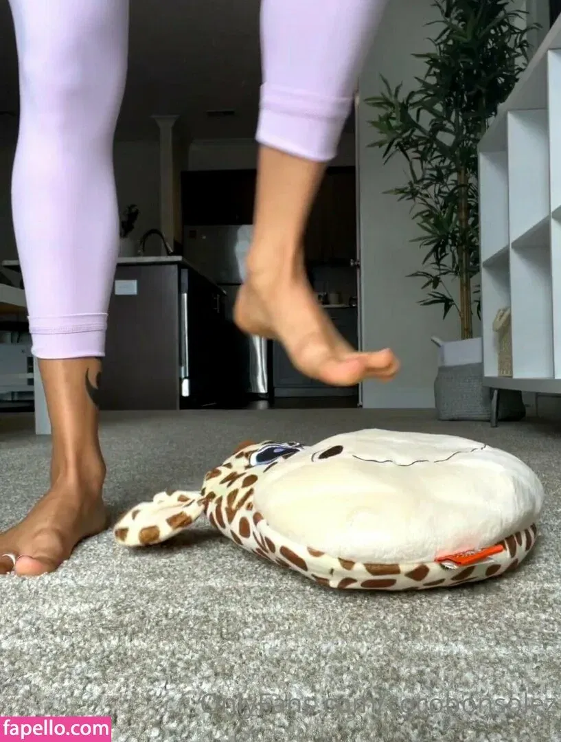 cocobonsolez Onlyfans Photo Gallery 