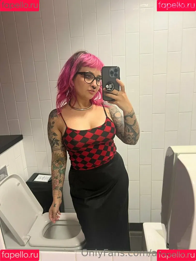 arachnie Onlyfans Photo Gallery 