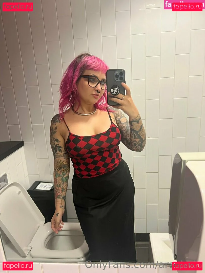 arachnie Onlyfans Photo Gallery 