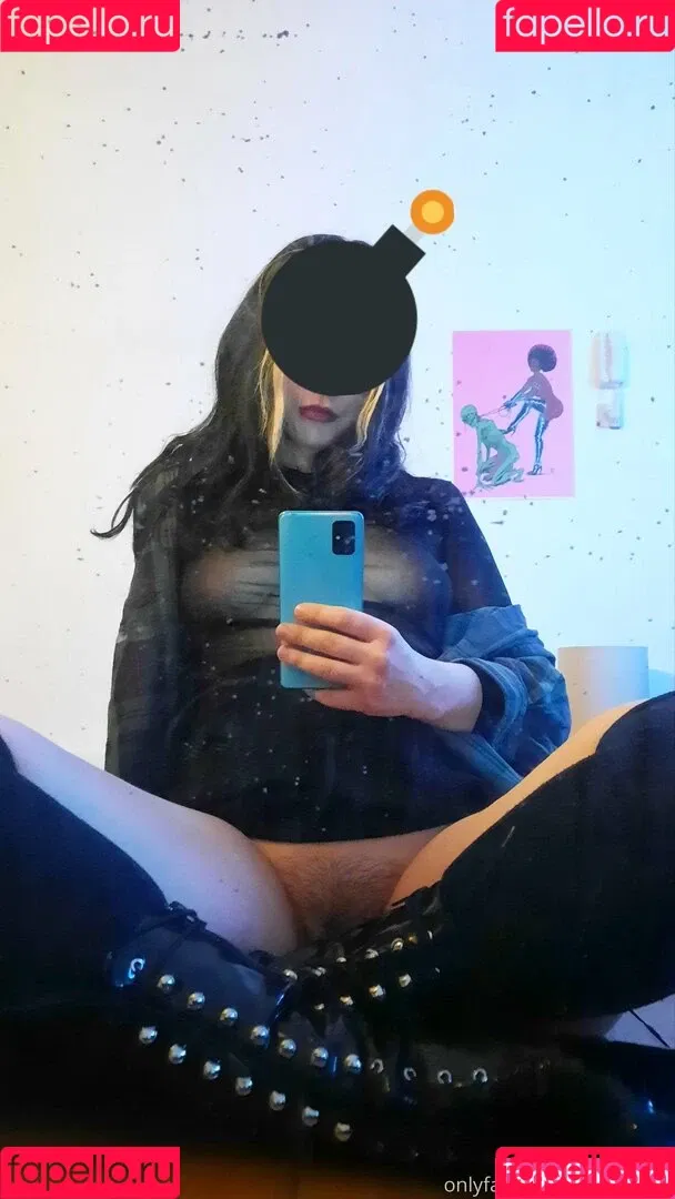 emiliamars Onlyfans Photo Gallery 
