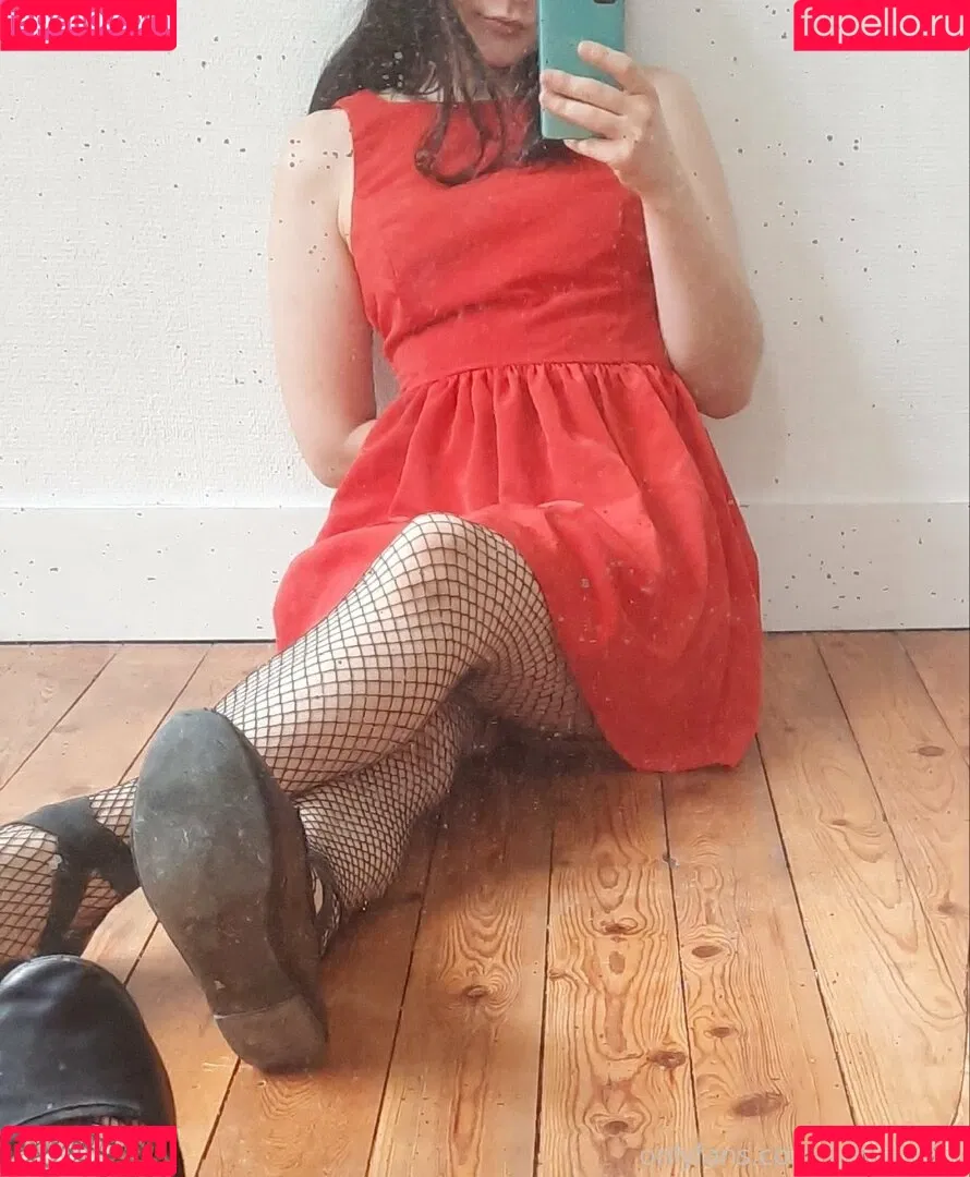 emiliamars Onlyfans Photo Gallery 