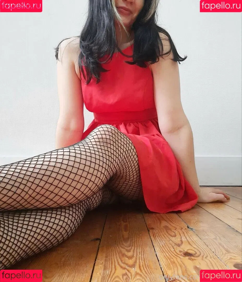 emiliamars Onlyfans Photo Gallery 