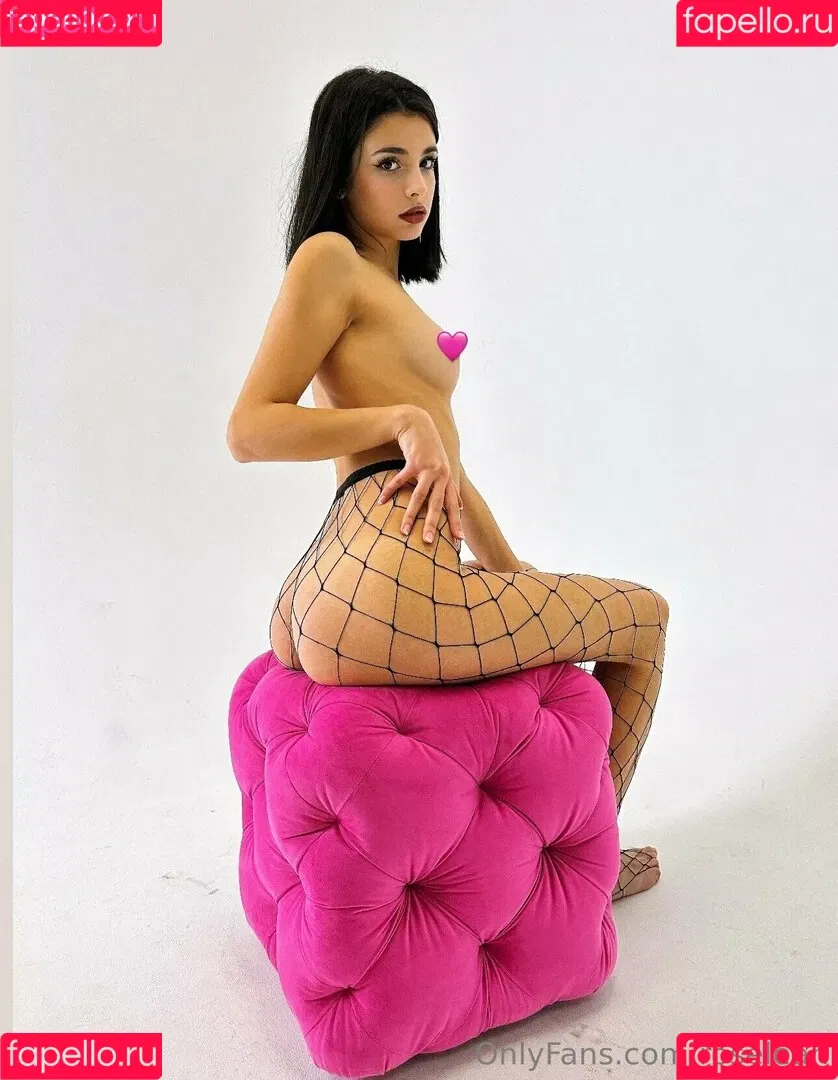 roselean Onlyfans Photo Gallery 