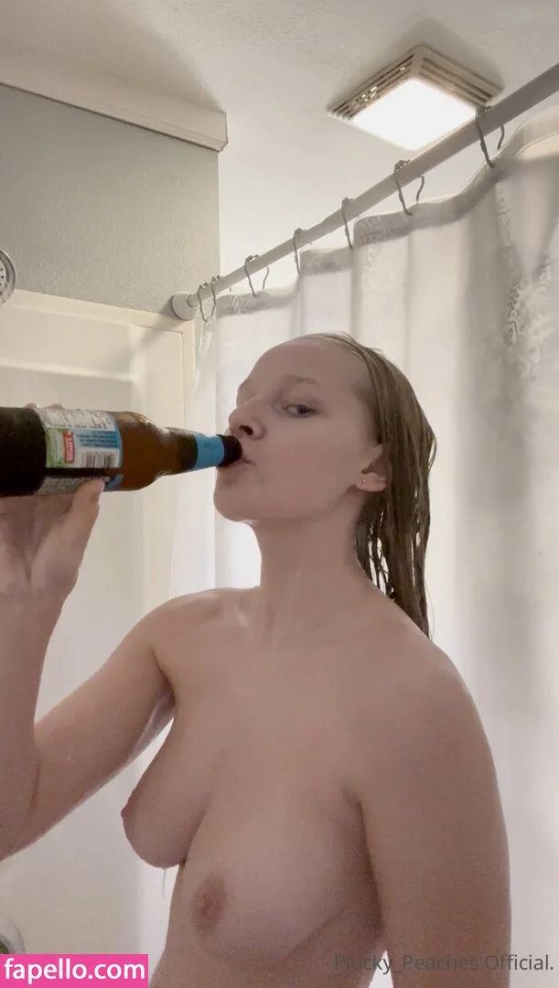 Plucky Peach Onlyfans Photo Gallery 