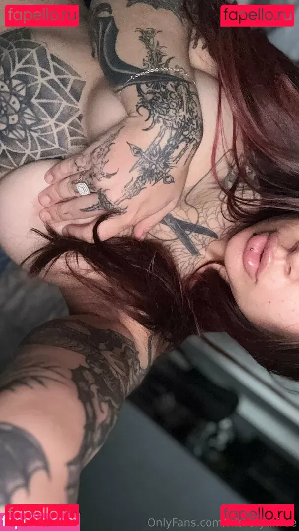 wisterya.free Onlyfans Photo Gallery 