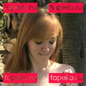 lilyevansfree Onlyfans Photo Gallery 