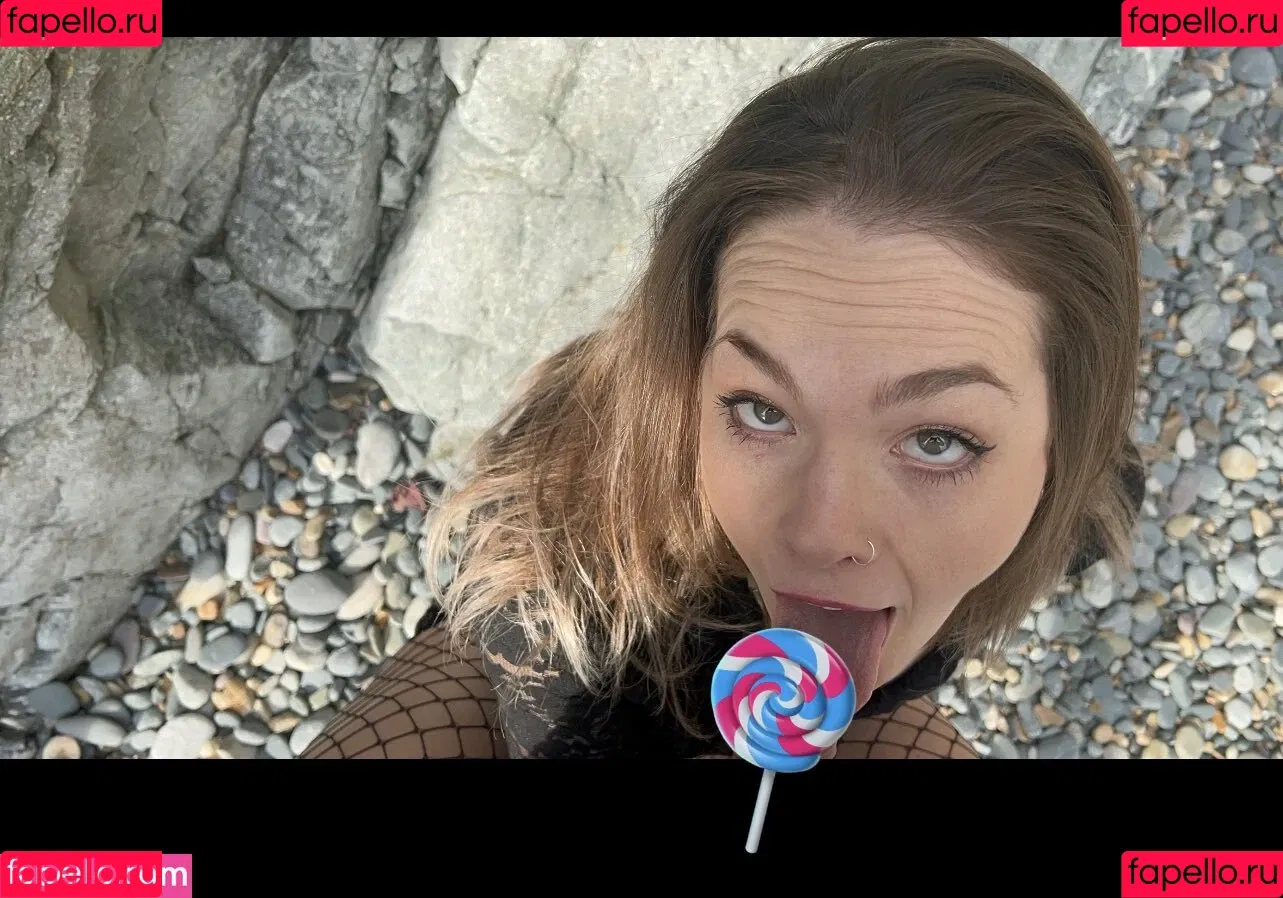 alieninwonderland Onlyfans Photo Gallery 