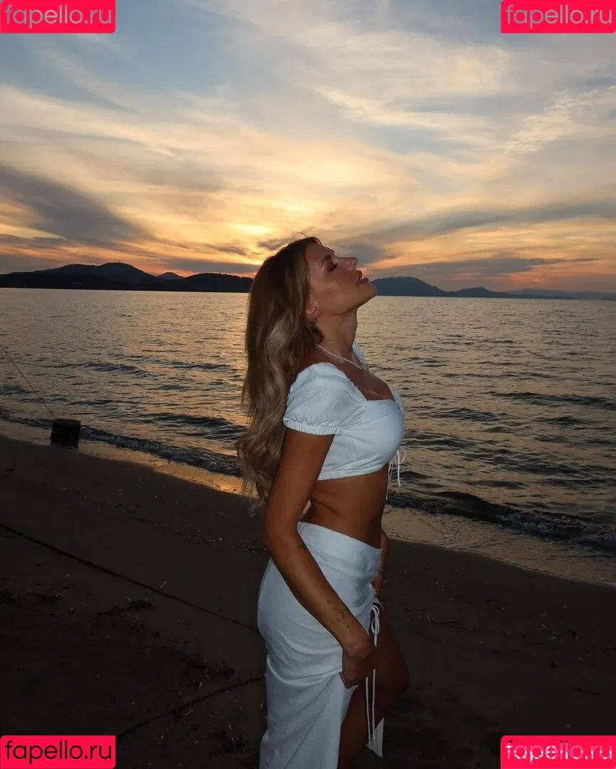 Gerda Lewis Onlyfans Photo Gallery 