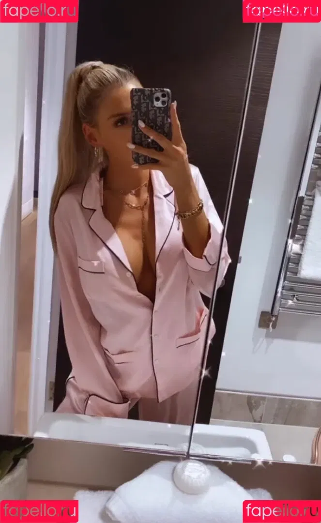 Gerda Lewis Onlyfans Photo Gallery 