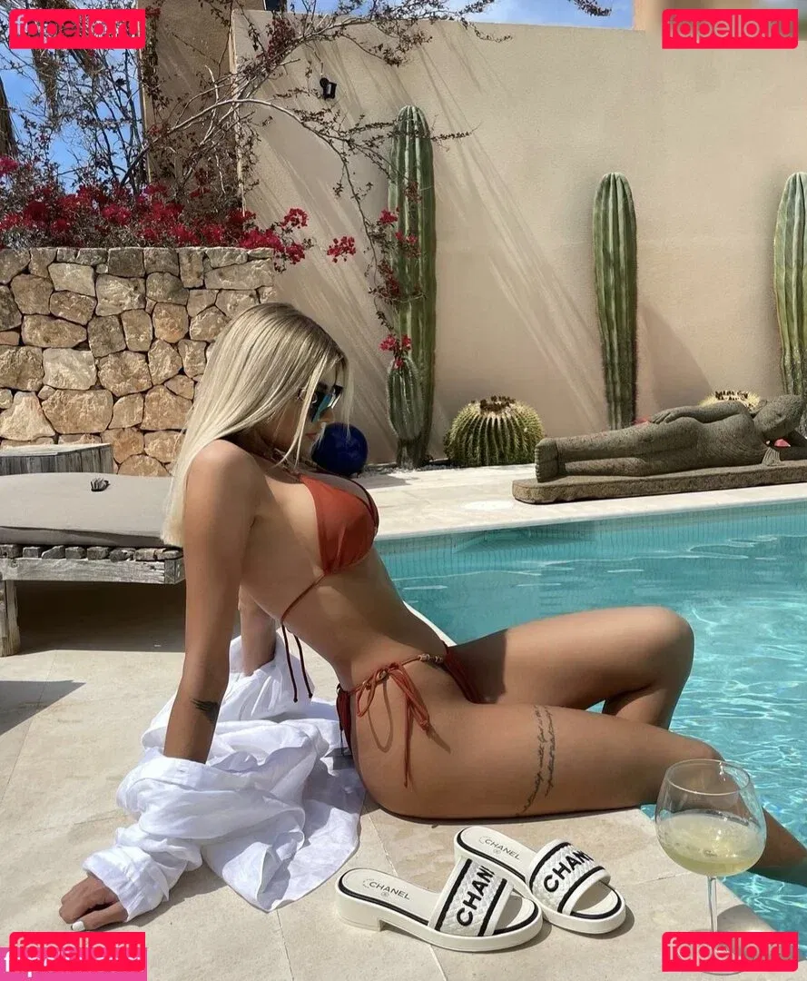 Gerda Lewis Onlyfans Photo Gallery 