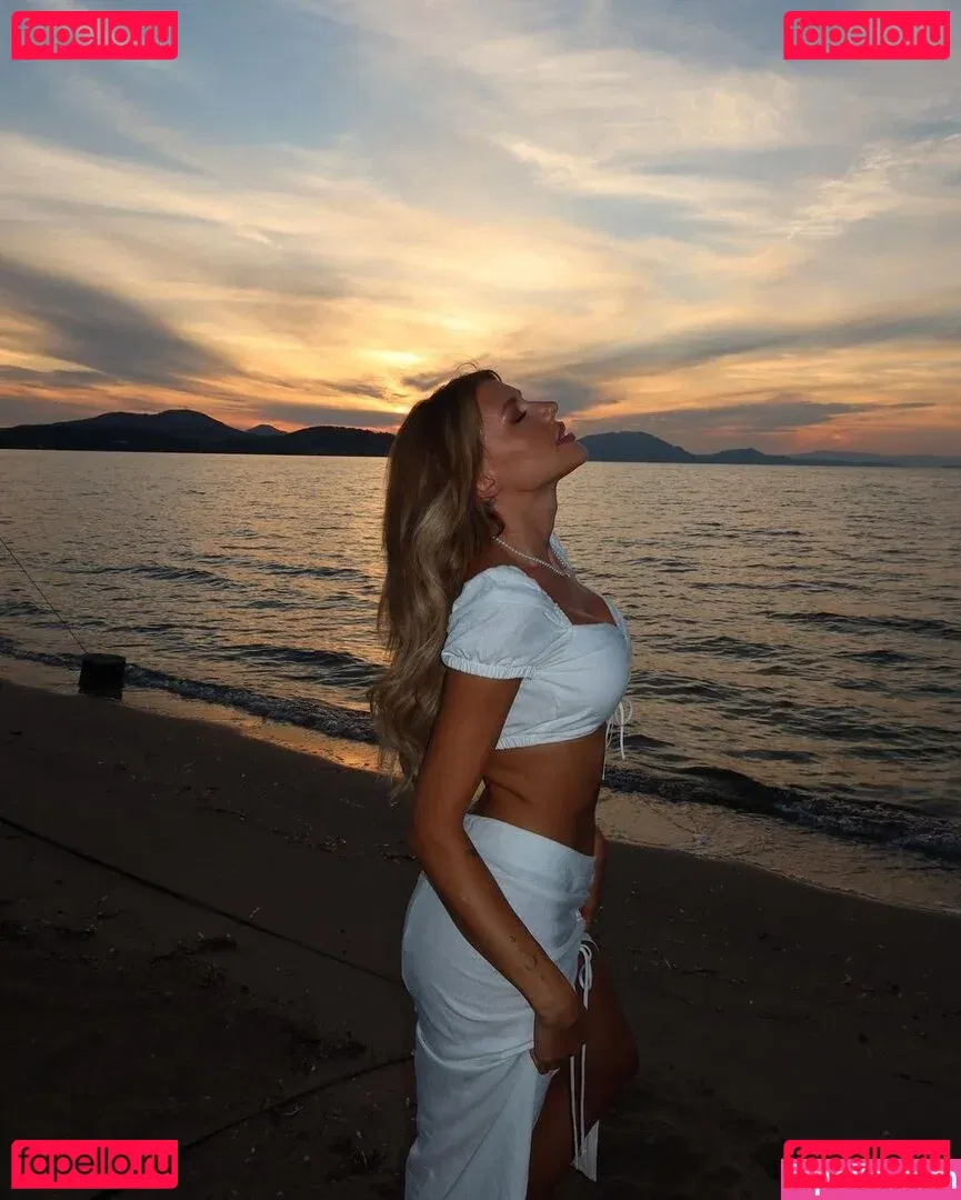 Gerda Lewis Onlyfans Photo Gallery 