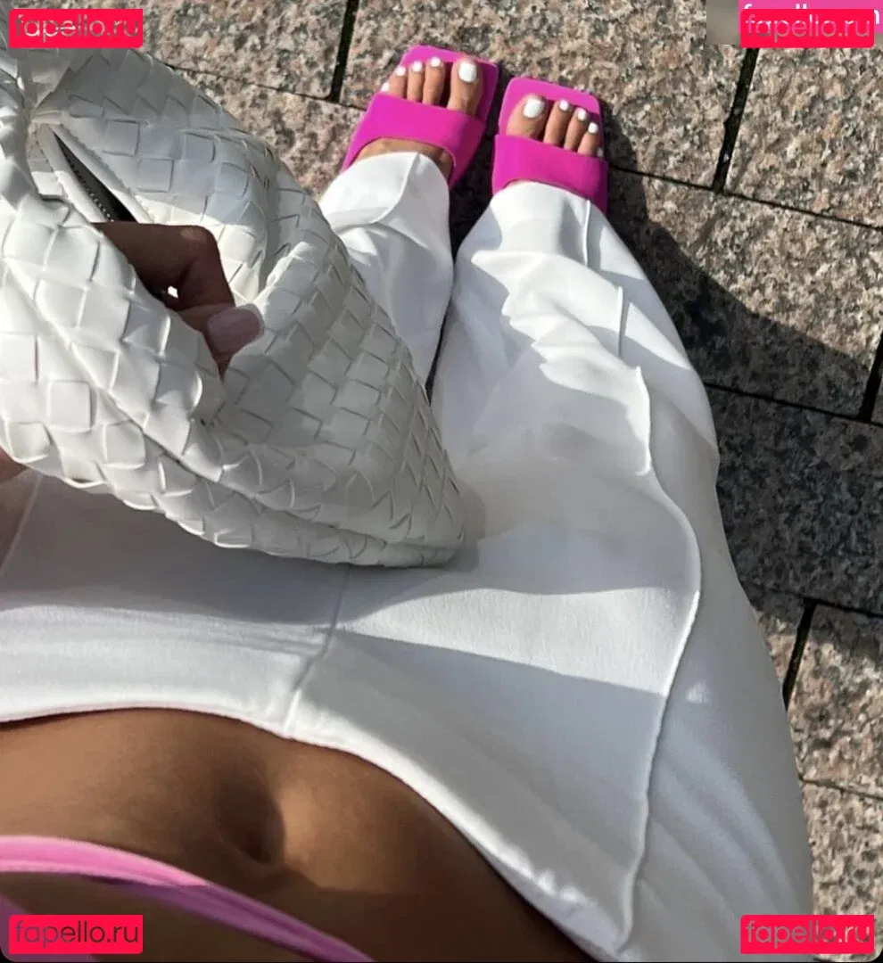 Gerda Lewis Onlyfans Photo Gallery 