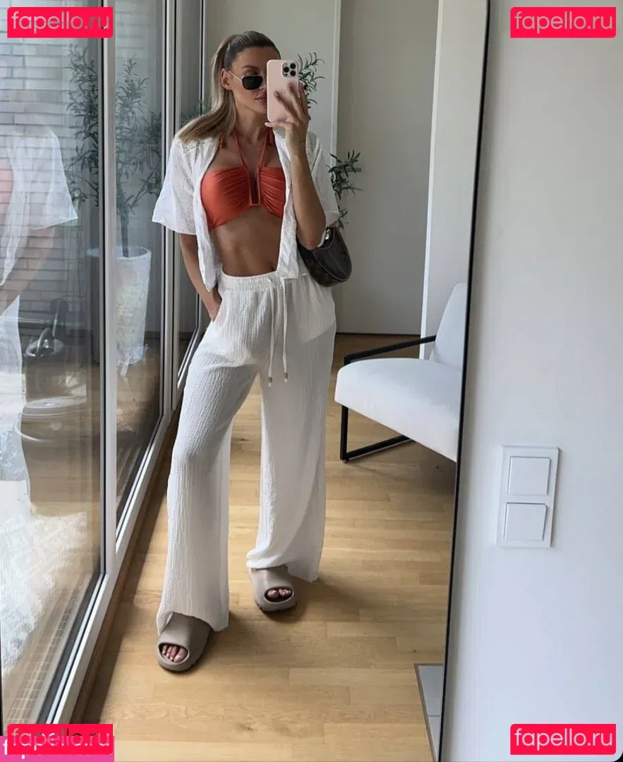 Gerda Lewis Onlyfans Photo Gallery 