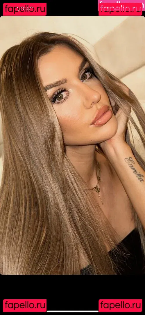 Gerda Lewis Onlyfans Photo Gallery 