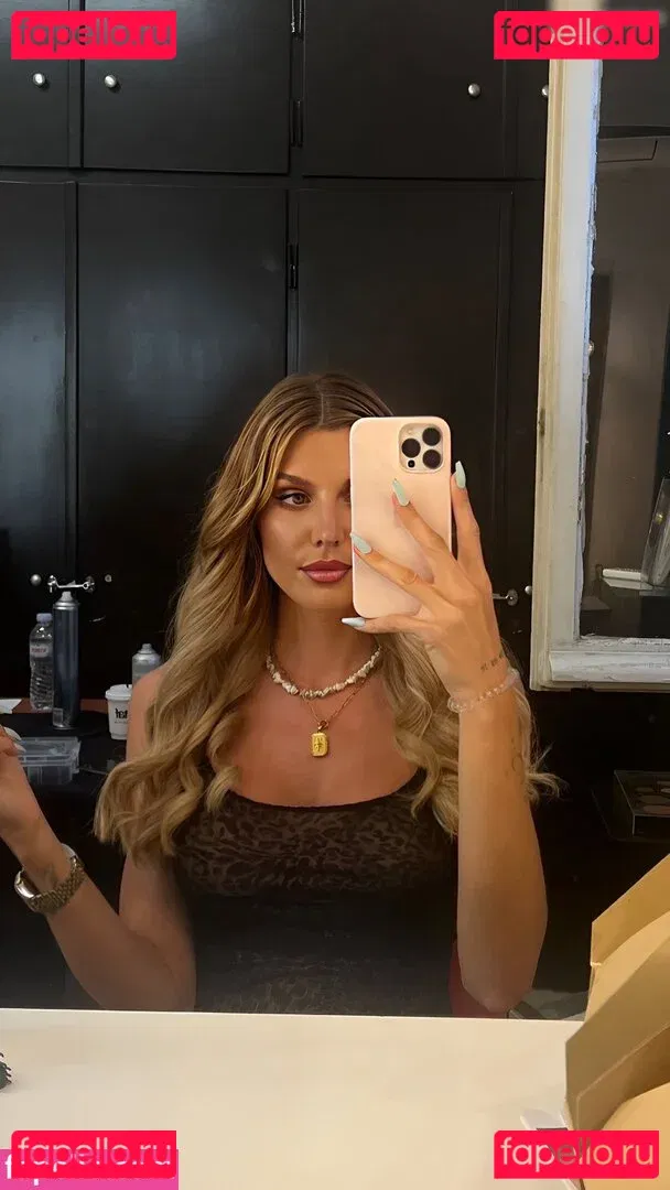 Gerda Lewis Onlyfans Photo Gallery 