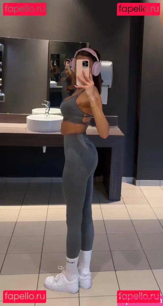 Gerda Lewis Onlyfans Photo Gallery 