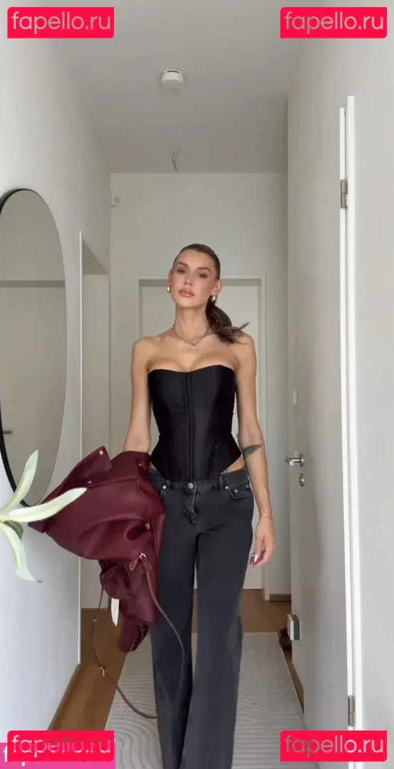 Gerda Lewis Onlyfans Photo Gallery 