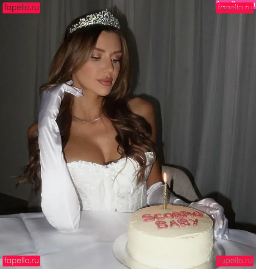 Gerda Lewis Onlyfans Photo Gallery 