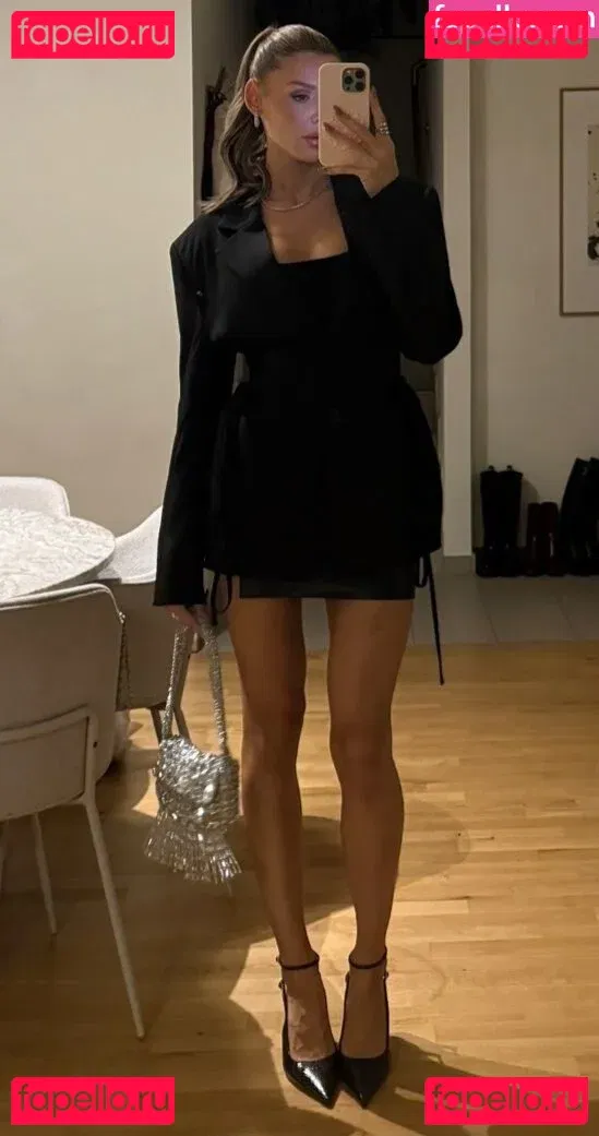 Gerda Lewis Onlyfans Photo Gallery 