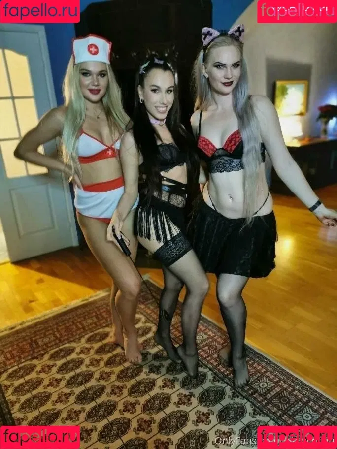 merylinnau Onlyfans Photo Gallery 