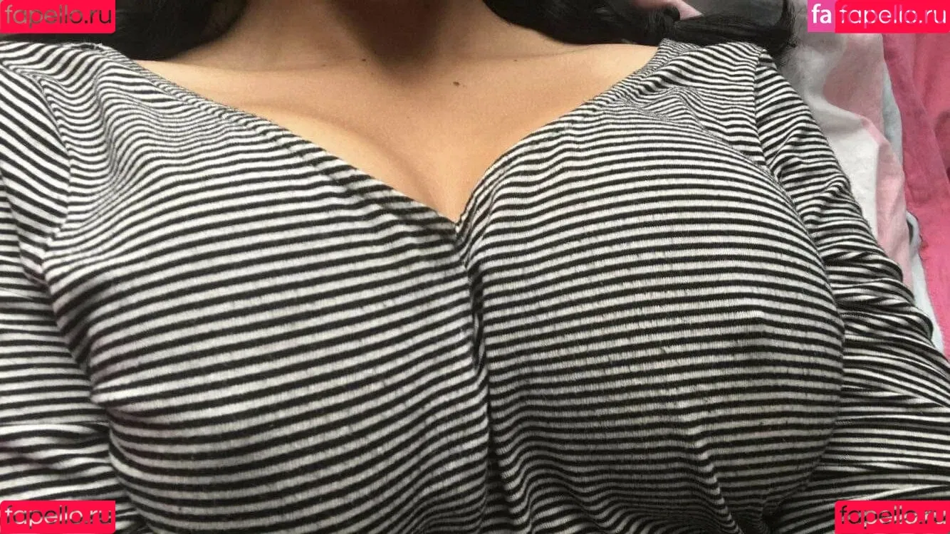 Mia.3 Onlyfans Photo Gallery 