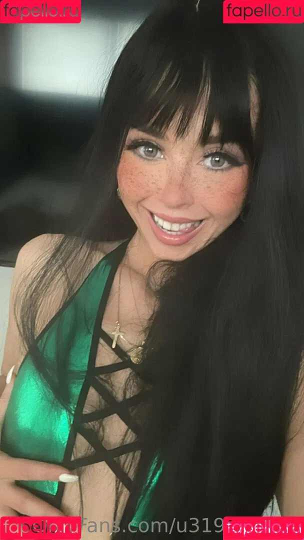 yunamoonx0 Onlyfans Photo Gallery 