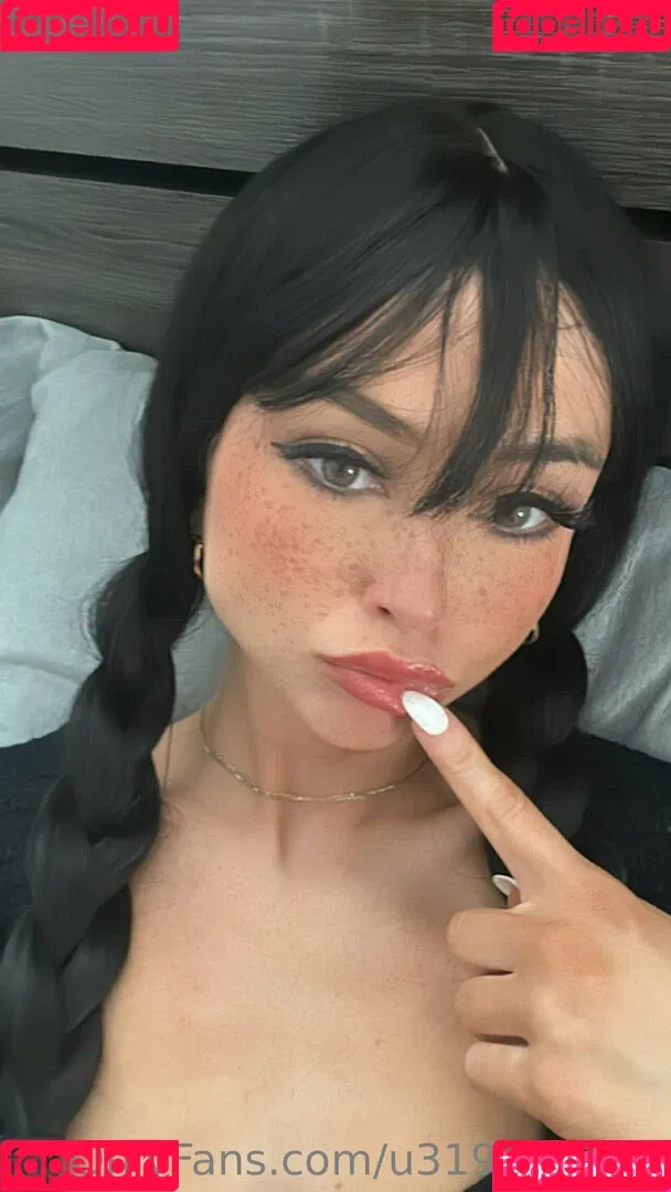 yunamoonx0 Onlyfans Photo Gallery 