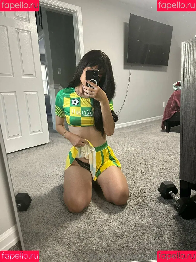 yunamoonx0 Onlyfans Photo Gallery 