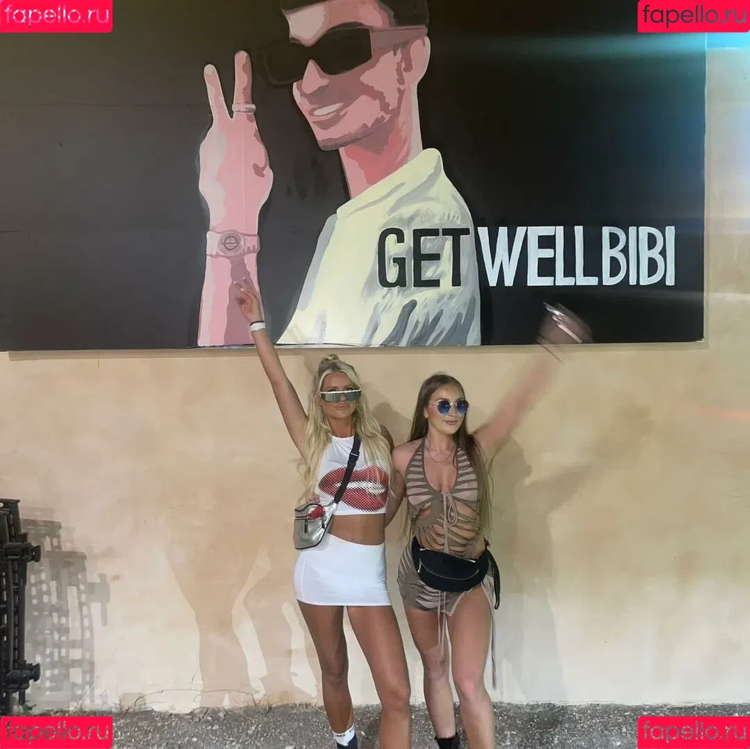 Natasha Vandelois Onlyfans Photo Gallery 