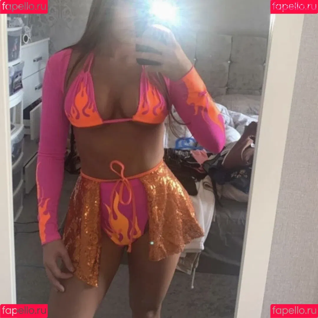 Natasha Vandelois Onlyfans Photo Gallery 
