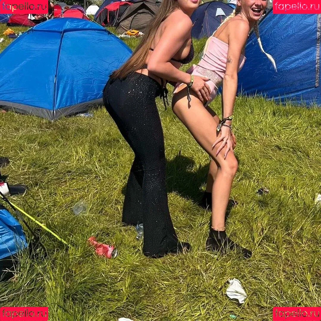 Natasha Vandelois Onlyfans Photo Gallery 