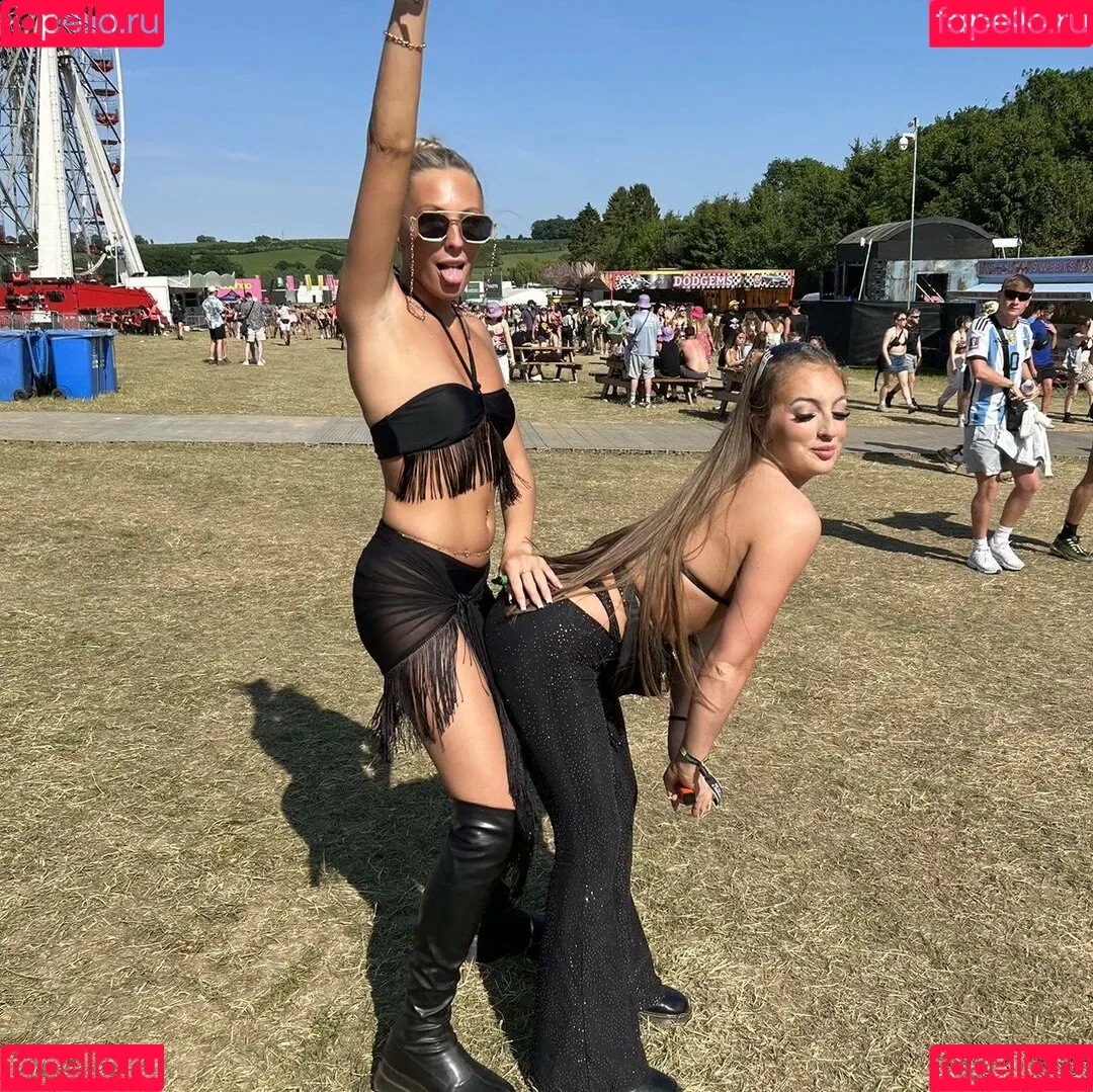 Natasha Vandelois Onlyfans Photo Gallery 