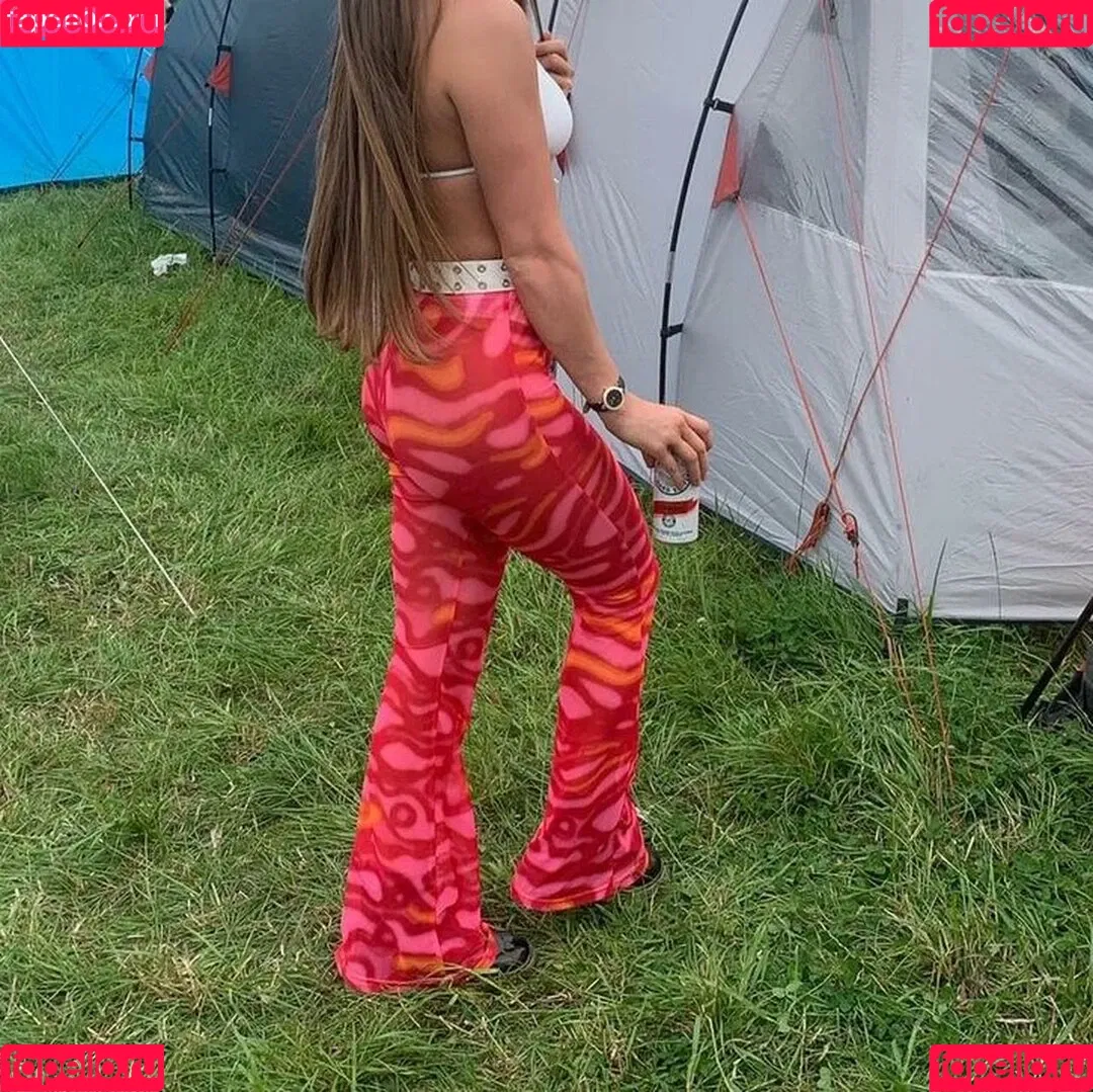 Natasha Vandelois Onlyfans Photo Gallery 