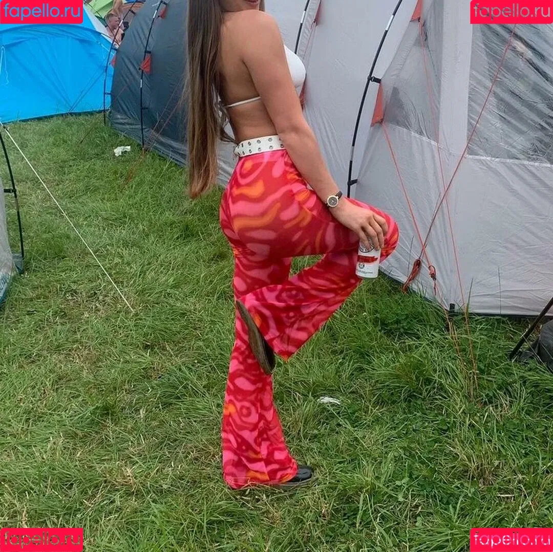 Natasha Vandelois Onlyfans Photo Gallery 