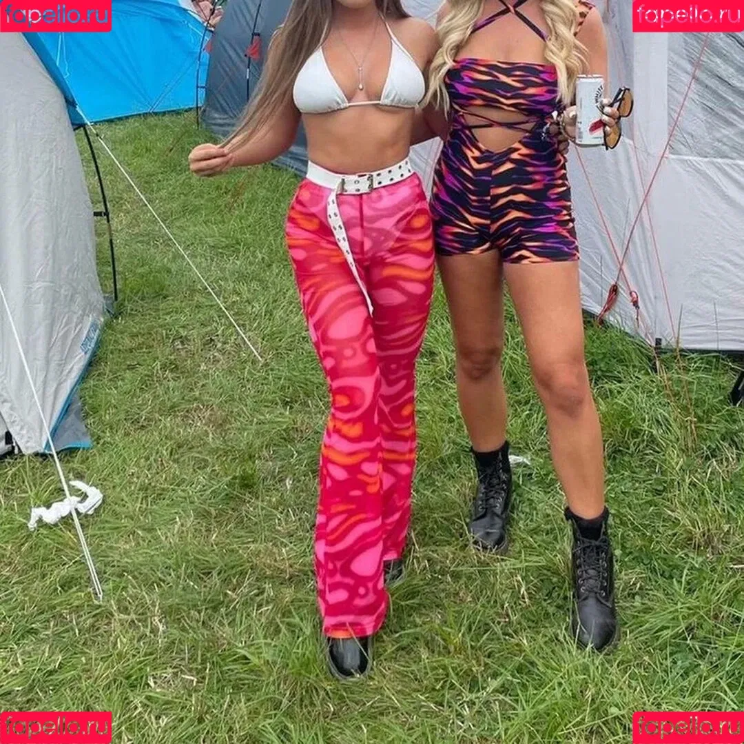 Natasha Vandelois Onlyfans Photo Gallery 