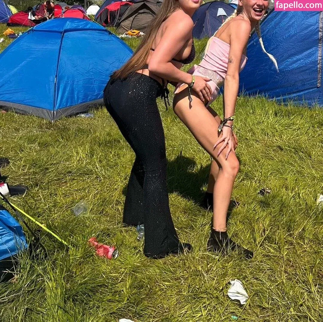 Natasha Vandelois Onlyfans Photo Gallery 