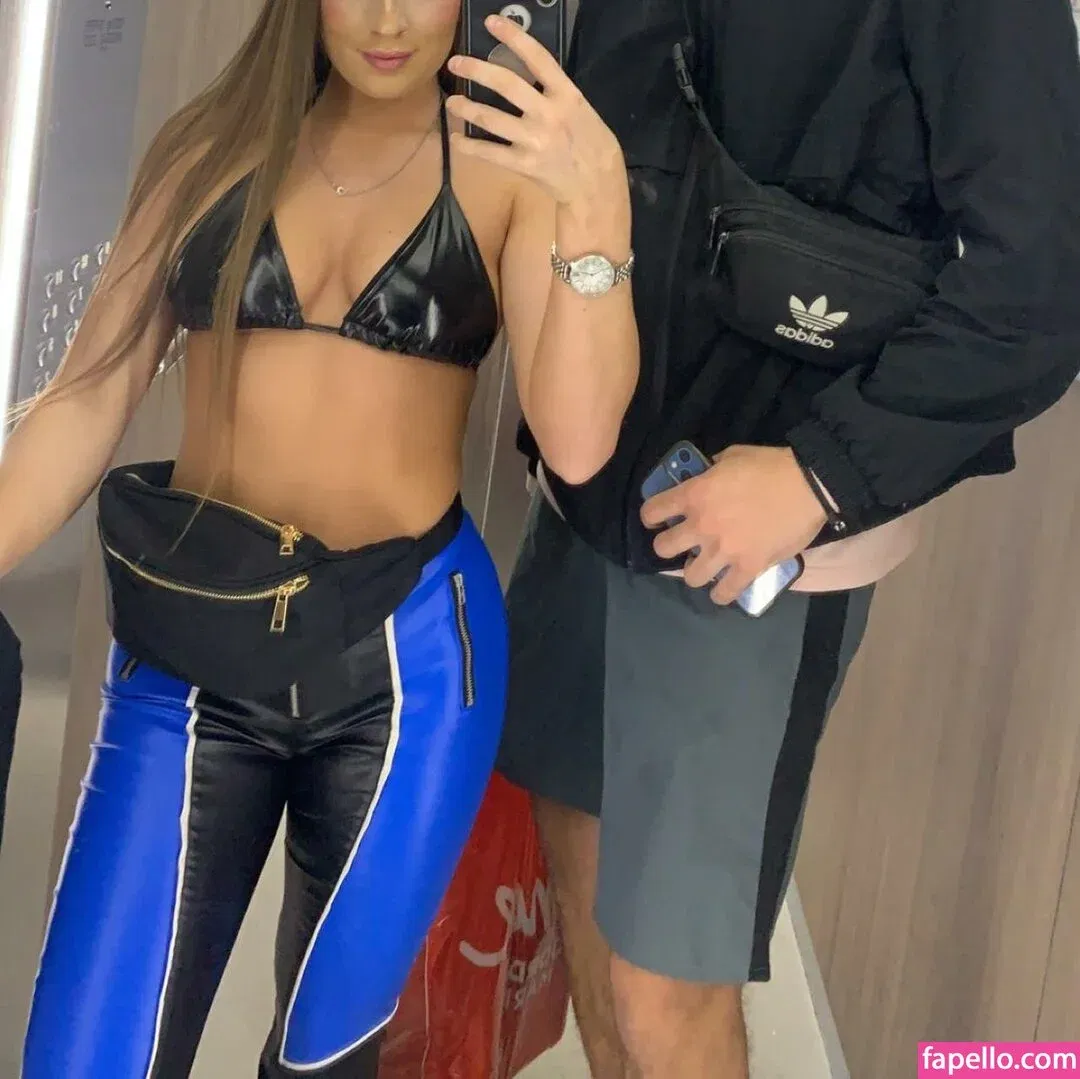 Natasha Vandelois Onlyfans Photo Gallery 